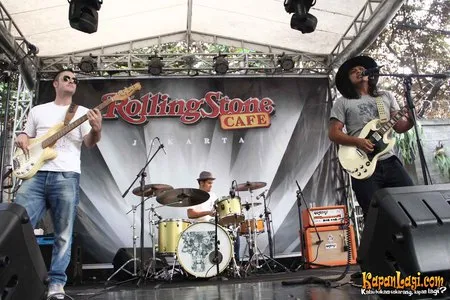 Foto Gugun Blues Shelter