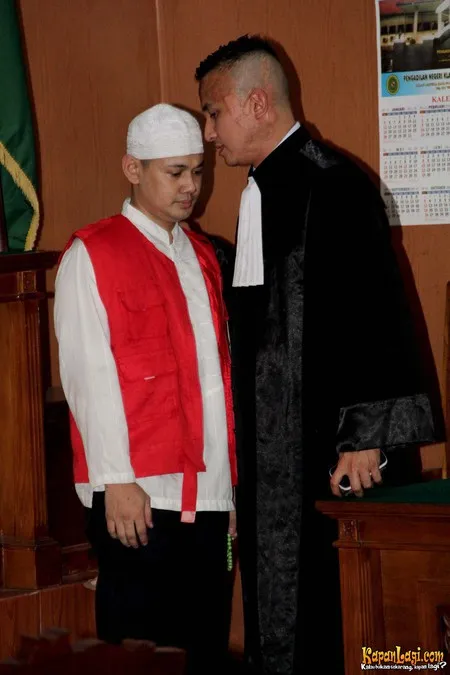 Foto Guntur Bumi