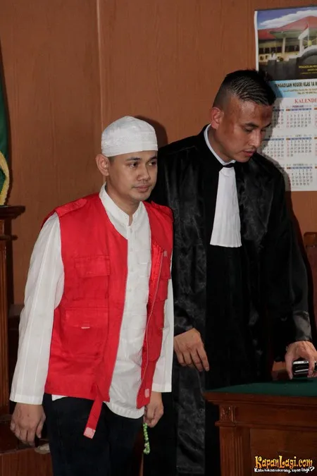 Foto Guntur Bumi