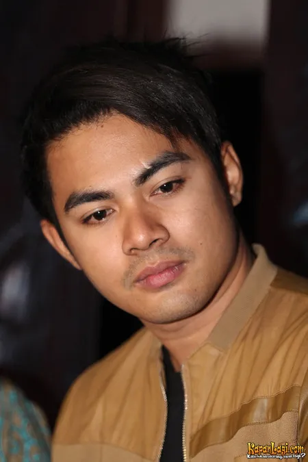Foto Guntur Triyoga