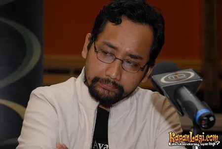 Foto Habiburrahman El Shirazy