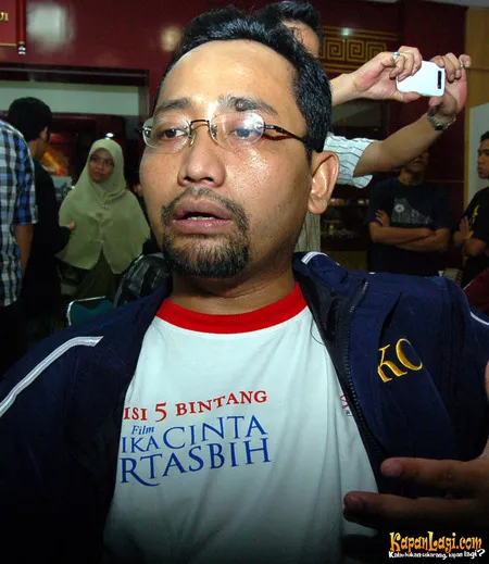 Foto Habiburrahman El Shirazy