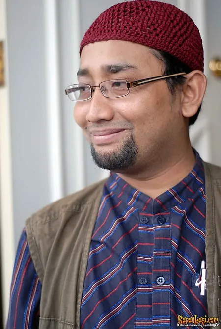 Foto Habiburrahman El Shirazy