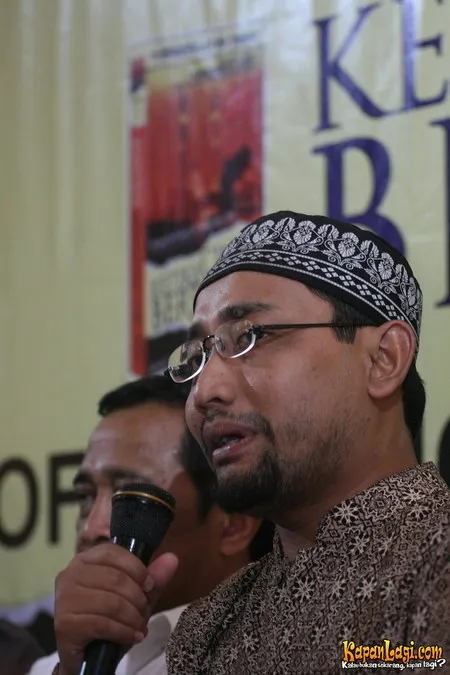 Foto Habiburrahman El Shirazy