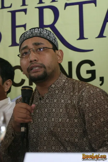 Foto Habiburrahman El Shirazy