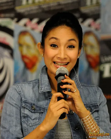 Foto Happy Salma