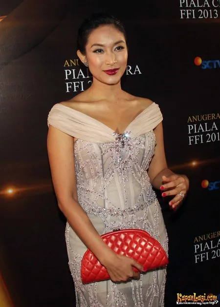 Foto Happy Salma