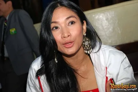 Foto Happy Salma