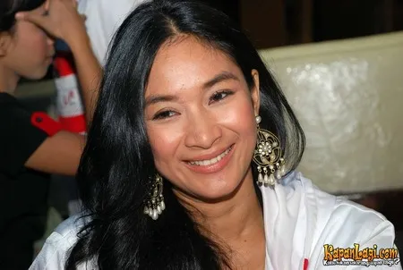 Foto Happy Salma