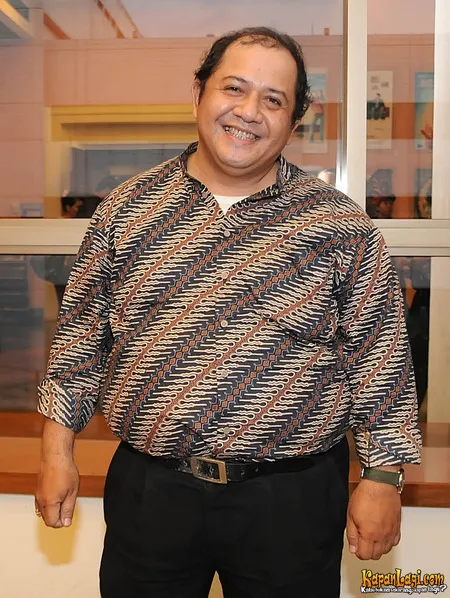 Foto Harry DeFretes