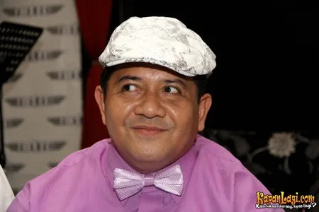 Foto Harry DeFretes