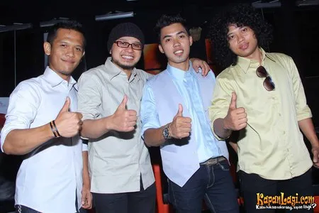 Foto Hati Band
