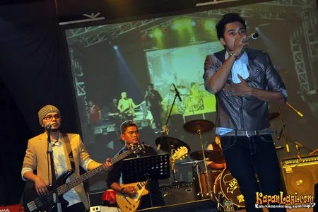 Foto Hati Band