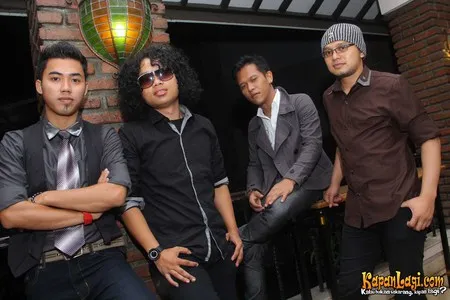 Foto Hati Band
