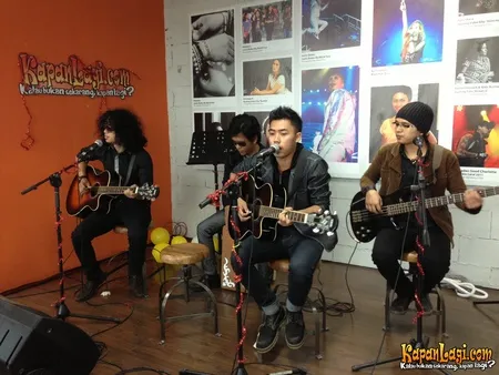 Foto Hati Band