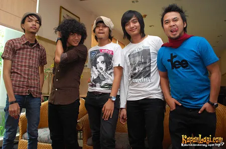 Foto Hello Band