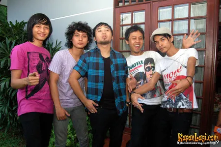 Foto Hello Band