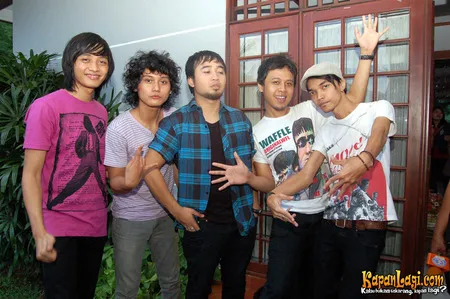 Foto Hello Band
