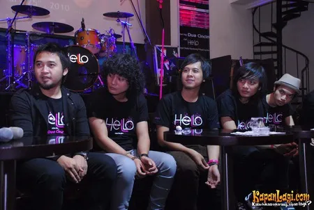 Foto Hello Band