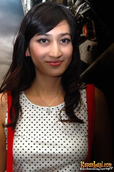 Foto Helmalia Putri