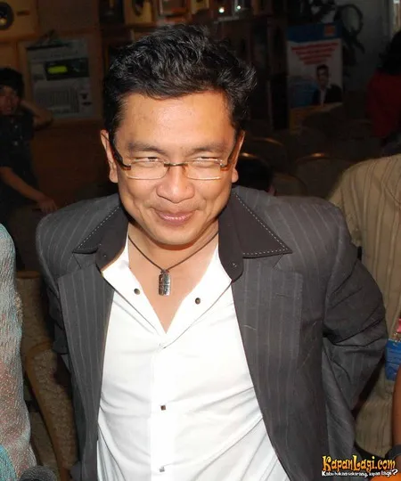 Foto Helmy Yahya