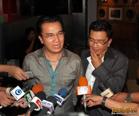 Foto Helmy Yahya