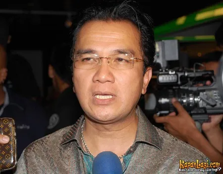 Foto Helmy Yahya