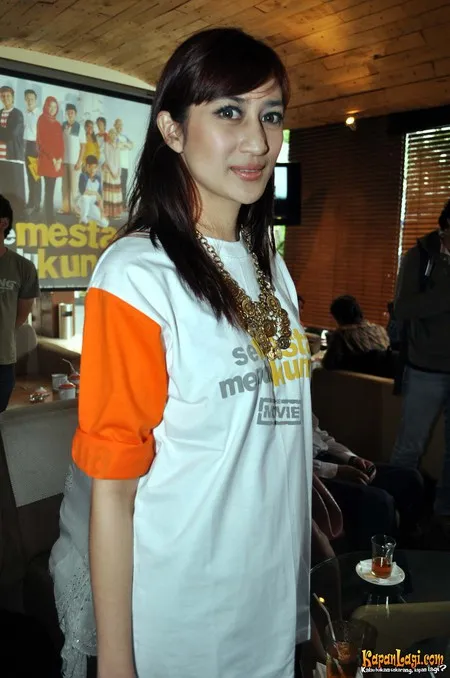 Foto Hemalia Putri
