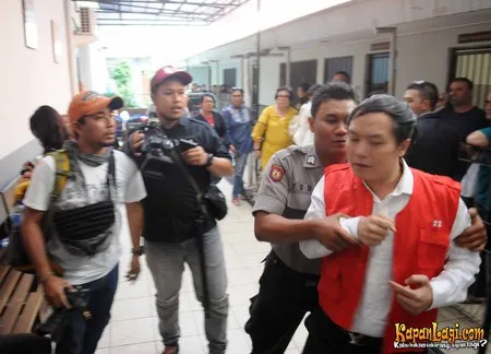 Foto Hengki Kawilarang