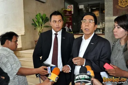 Foto Henry Yosodiningrat