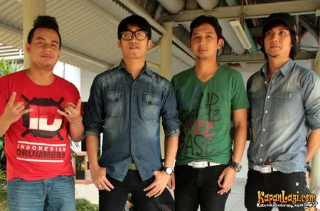 Foto Hijau Daun