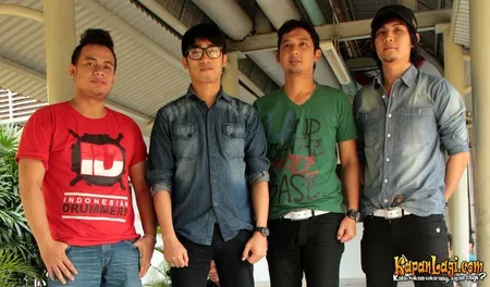 Foto Hijau Daun