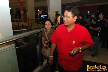 Foto Hotman Paris Hutapea