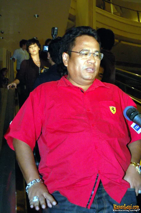 Foto Hotman Paris Hutapea