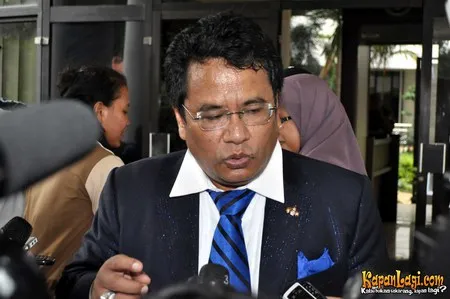 Foto Hotman Paris Hutapea