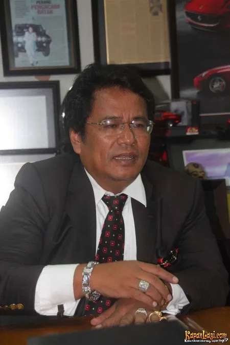 Foto Hotman Paris Hutapea