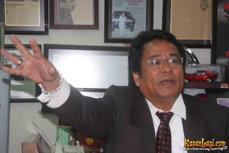 Foto Hotman Paris Hutapea