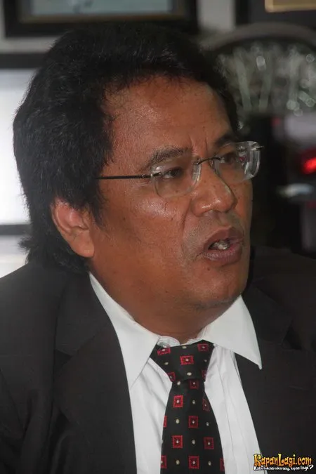 Foto Hotman Paris Hutapea