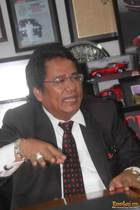 Foto Hotman Paris Hutapea