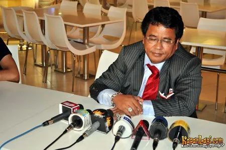 Foto Hotman Paris Hutapea