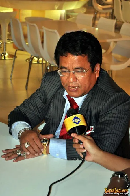 Foto Hotman Paris Hutapea