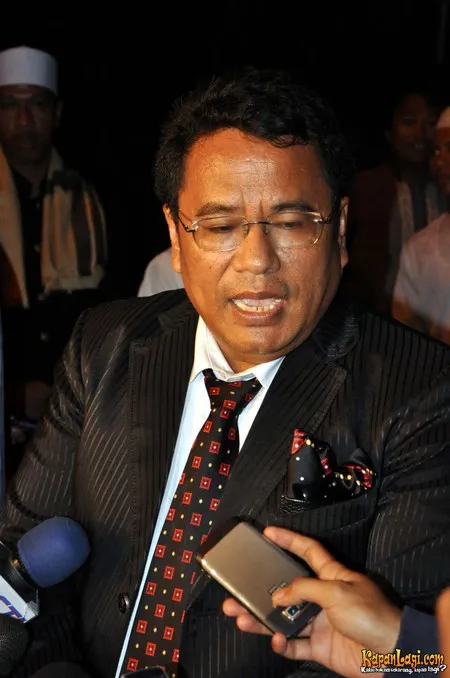 Foto Hotman Paris Hutapea