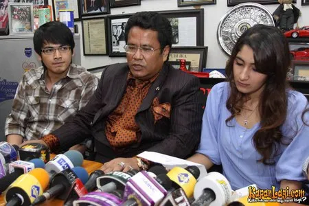 Foto Hotman Paris Hutapea