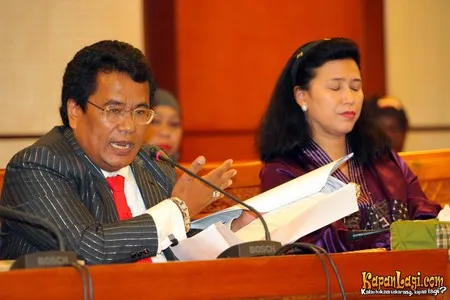 Foto Hotman Paris Hutapea