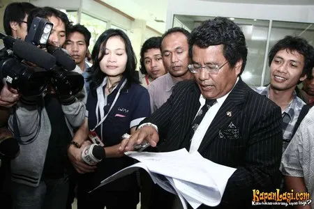 Foto Hotman Paris Hutapea