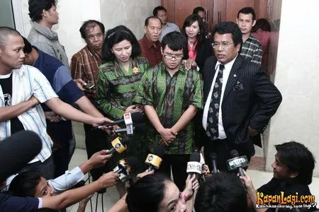 Foto Hotman Paris Hutapea