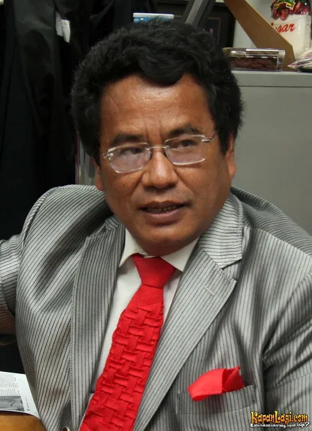 Foto Hotman Paris Hutapea