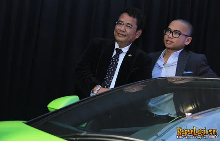 Foto Hotman Paris Hutapea