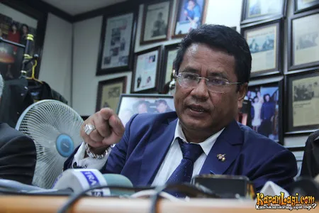 Foto Hotman Paris Hutapea