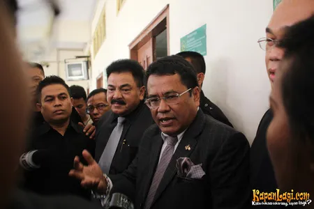 Foto Hotman Paris Hutapea